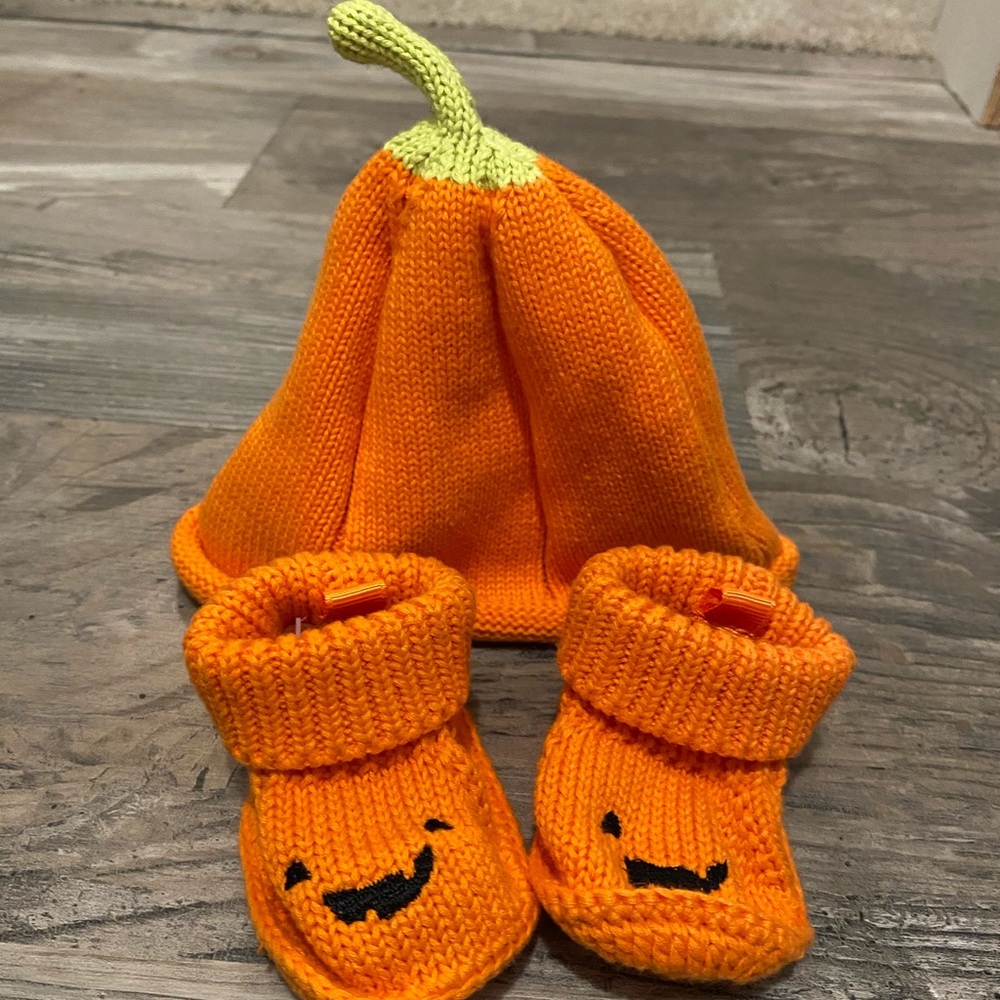 Pumpkin hat and booties